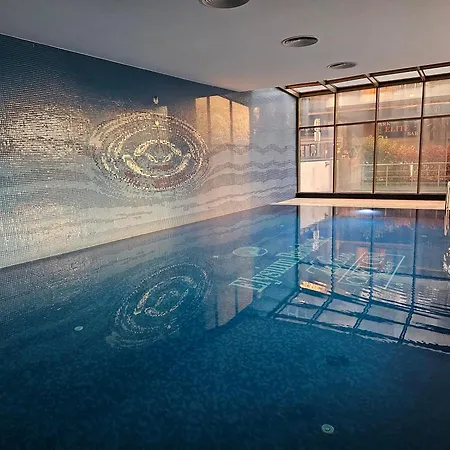 Taksim Perfect Residence, 3 Bedrooms, Pool, Sauna, Gym Apartment