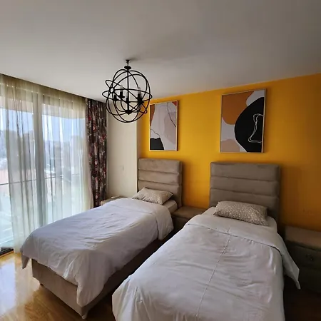 Taksim Perfect Residence, 3 Bedrooms, Pool, Sauna, Gym * Istanbul