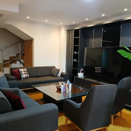 Taksim Perfect Residence, 3 Bedrooms, Pool, Sauna, Gym * Istanbul