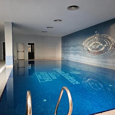 Taksim Perfect Residence, 3 Bedrooms, Pool, Sauna, Gym Daire İstanbul