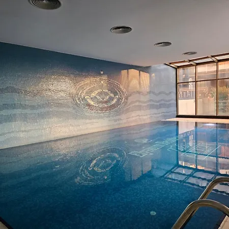 Taksim Perfect Residence, 3 Bedrooms, Pool, Sauna, Gym Daire *