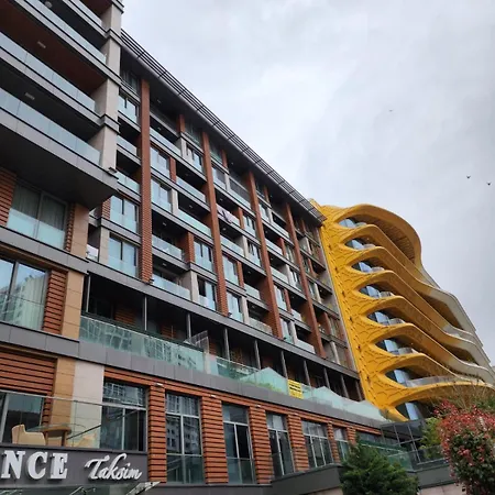 Taksim Perfect Residence, 3 Bedrooms, Pool, Sauna, Gym Daire