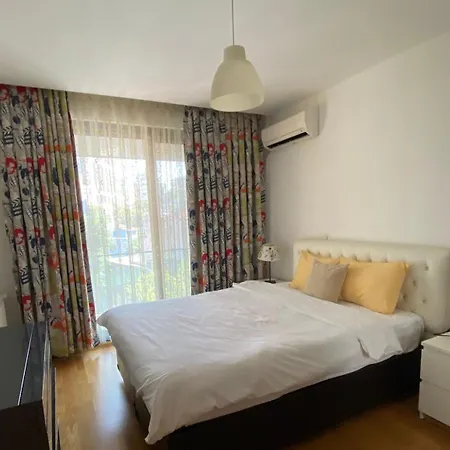 Taksim Perfect Residence, 3 Bedrooms, Pool, Sauna, Gym Daire İstanbul