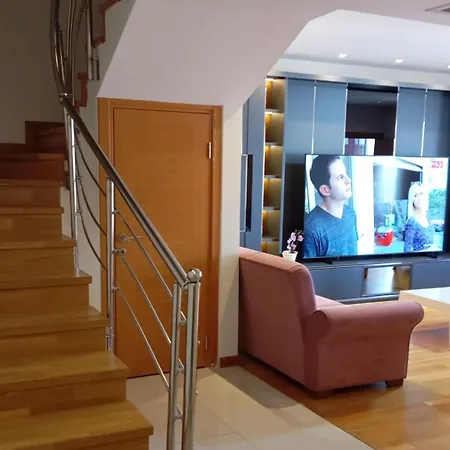 Taksim Perfect Residence, 3 Bedrooms, Pool, Sauna, Gym דירה