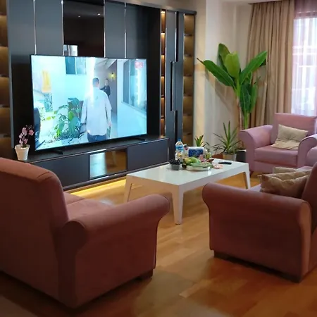 Taksim Perfect Residence, 3 Bedrooms, Pool, Sauna, Gym איסטמבול