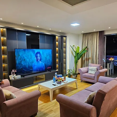 Taksim Perfect Residence, 3 Bedrooms, Pool, Sauna, Gym דירה