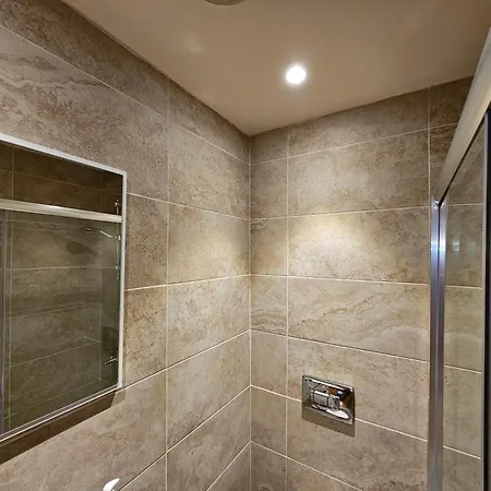 Taksim Perfect Residence, 3 Bedrooms, Pool, Sauna, Gym *