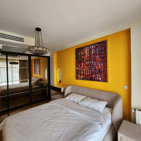 Taksim Perfect Residence, 3 Bedrooms, Pool, Sauna, Gym * İstanbul