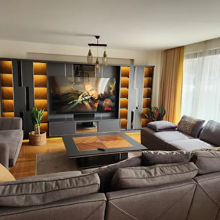 Taksim Perfect Residence, 3 Bedrooms, Pool, Sauna, Gym Daire