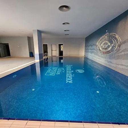 Taksim Perfect Residence, 3 Bedrooms, Pool, Sauna, Gym Daire