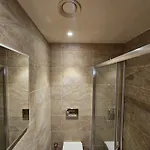 Taksim Perfect Residence, 3 Bedrooms, Pool, Sauna, Gym Lejlighed