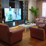 Taksim Perfect Residence, 3 Bedrooms, Pool, Sauna, Gym Istanbul