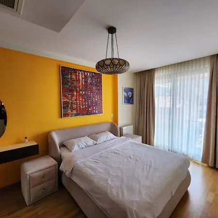 Taksim Perfect Residence, 3 Bedrooms, Pool, Sauna, Gym Istanbul